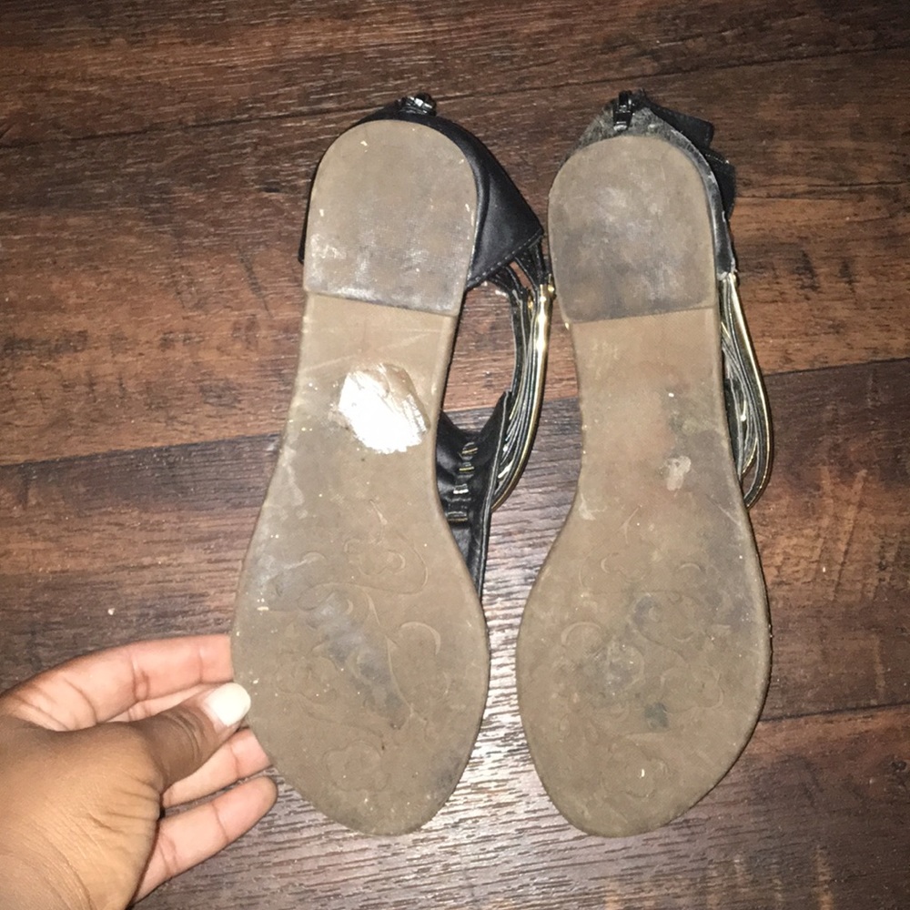 sandals - Picture 3 of 3